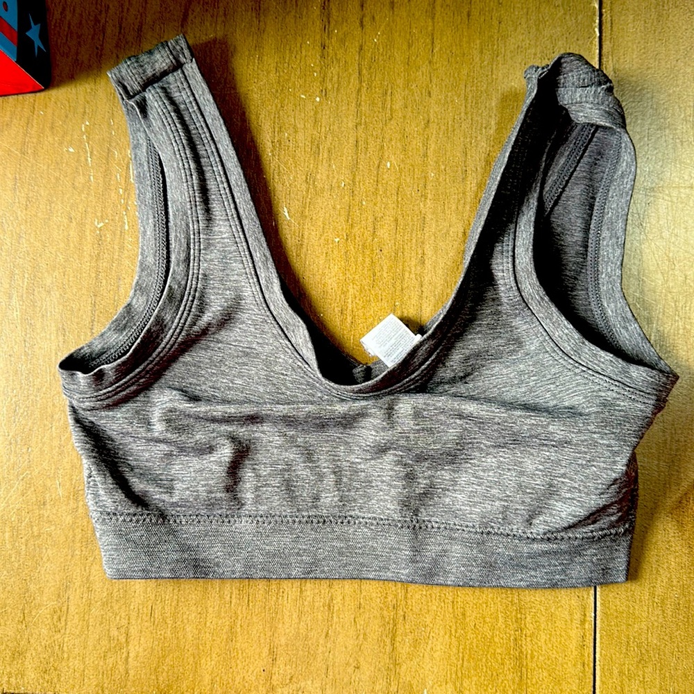 Gray women’s small sports bra